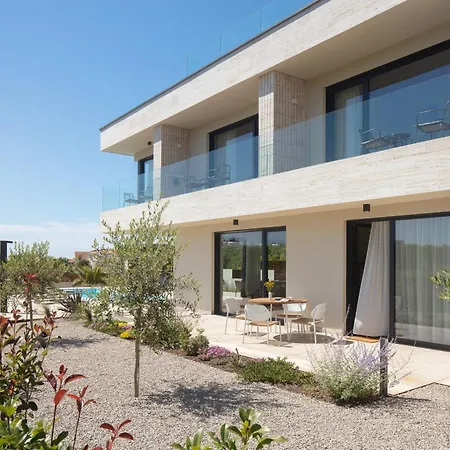 Vila Brand New S58 With Heated Pool Poreč